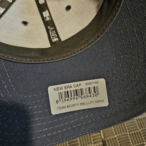 New With Tags New Era Oracle Red Bull Racing F1 Team 9Forty Cap Hat - Picture 3 of 3